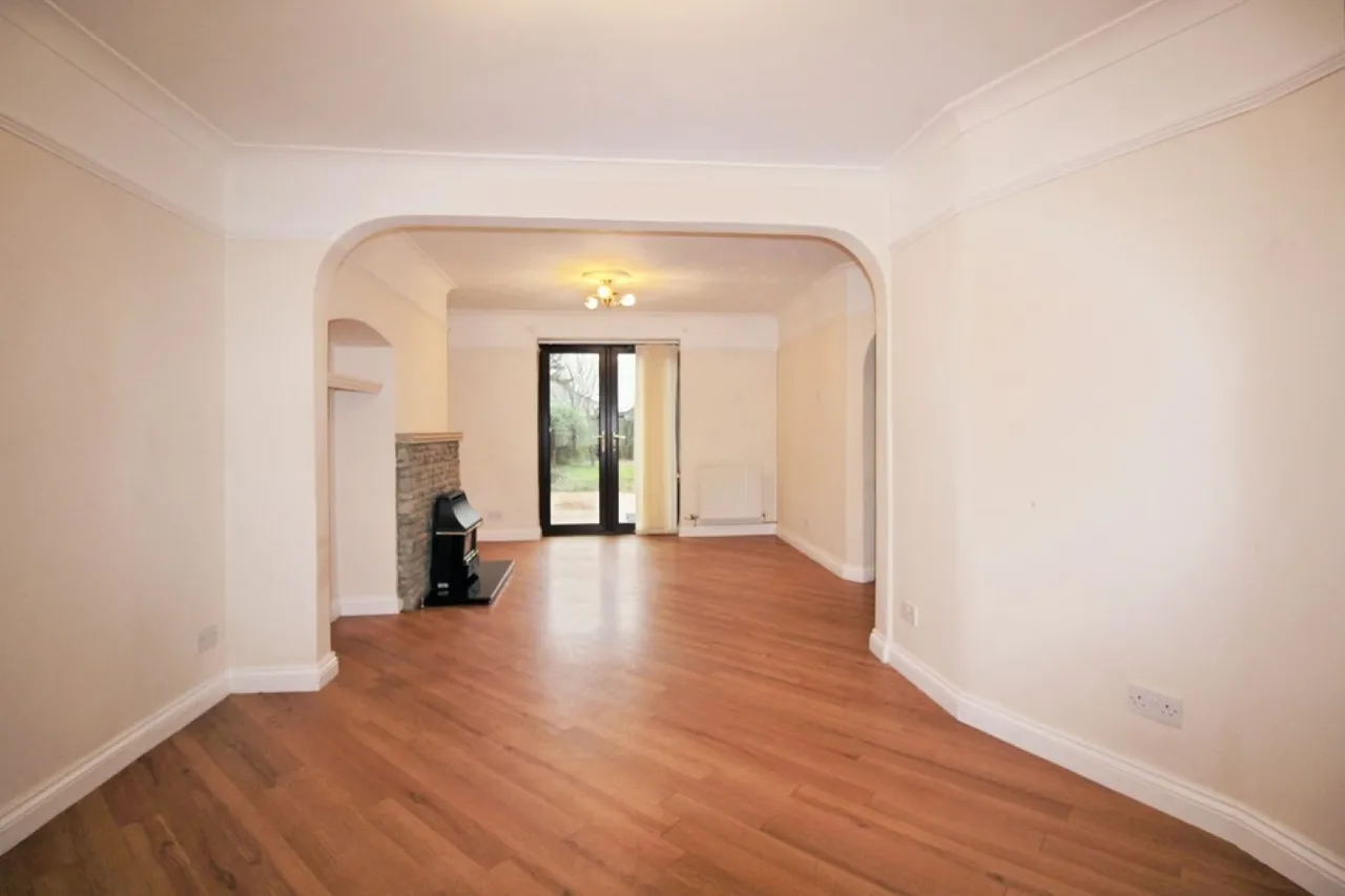 Springwell Gardens, Churchdown, GL3, photo 2