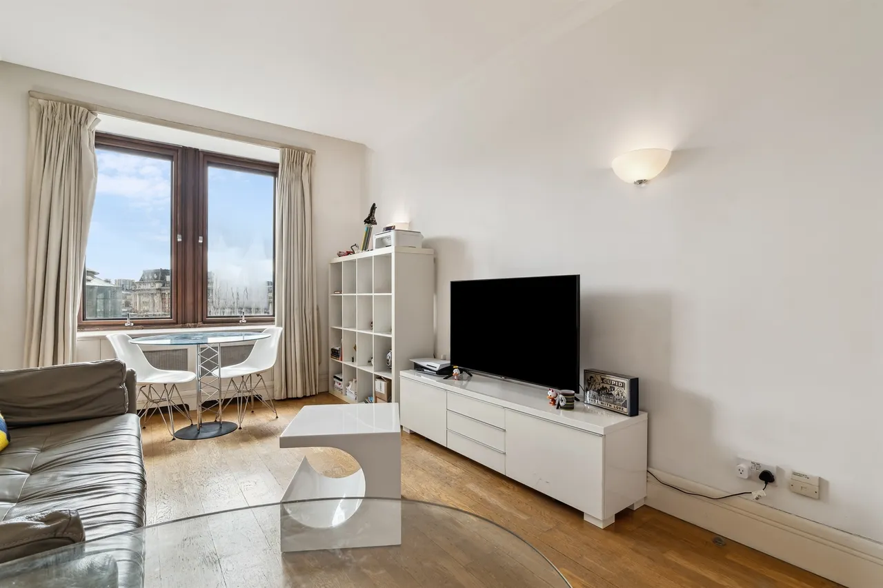 Belvedere Road, London, SE1, photo 2