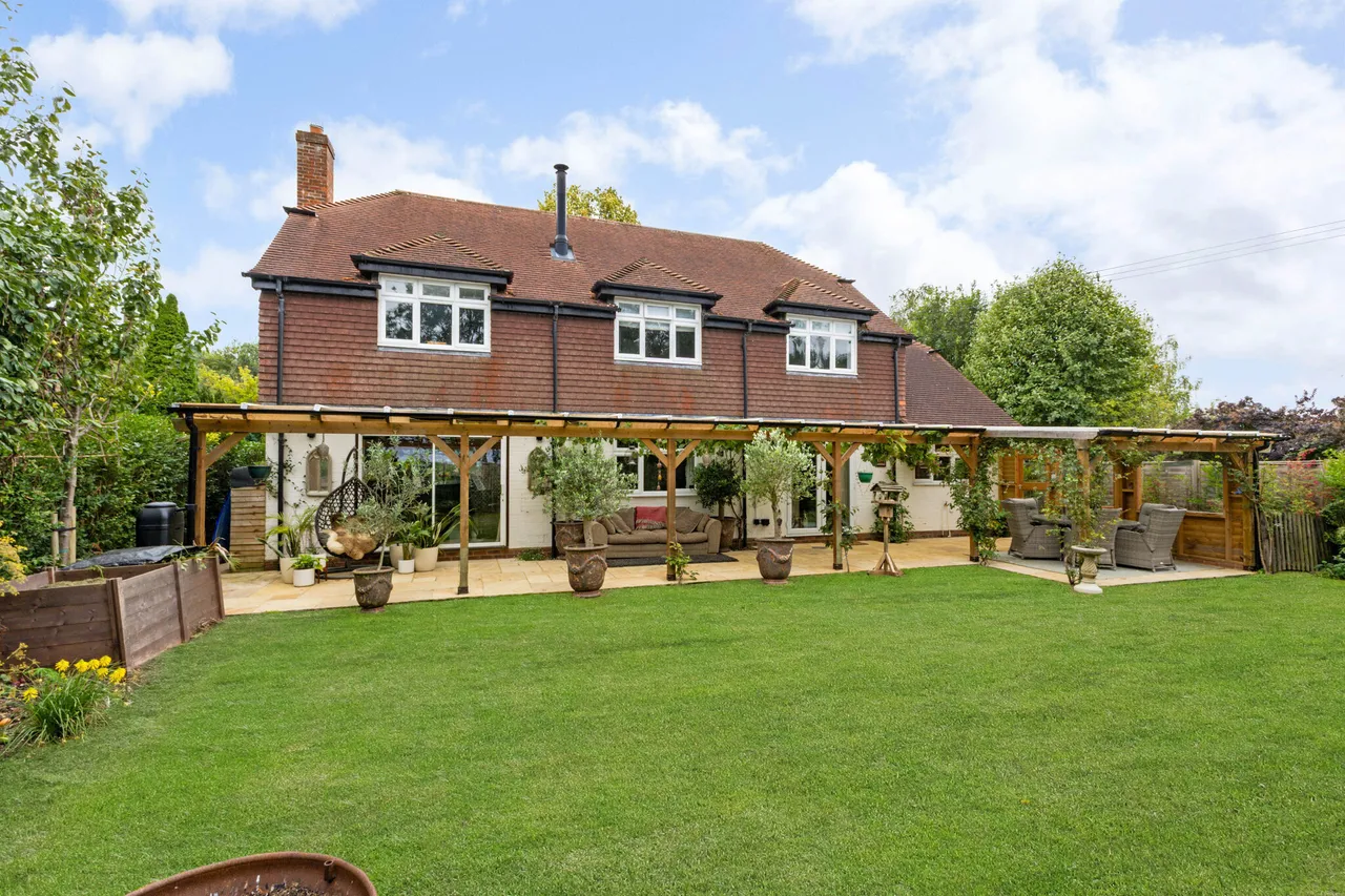 Lees Hill, South Warnborough, RG29, photo 4