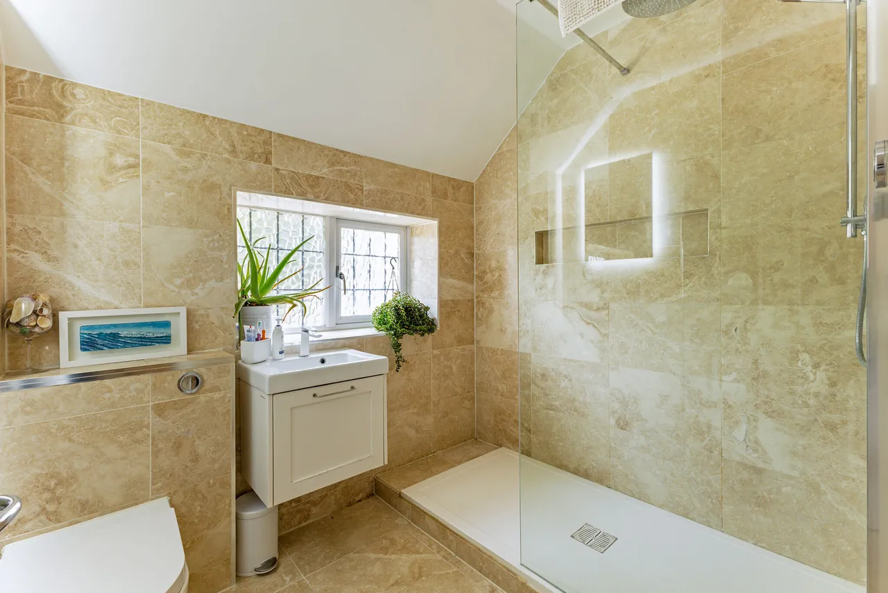 Lees Hill, South Warnborough, RG29, photo 7