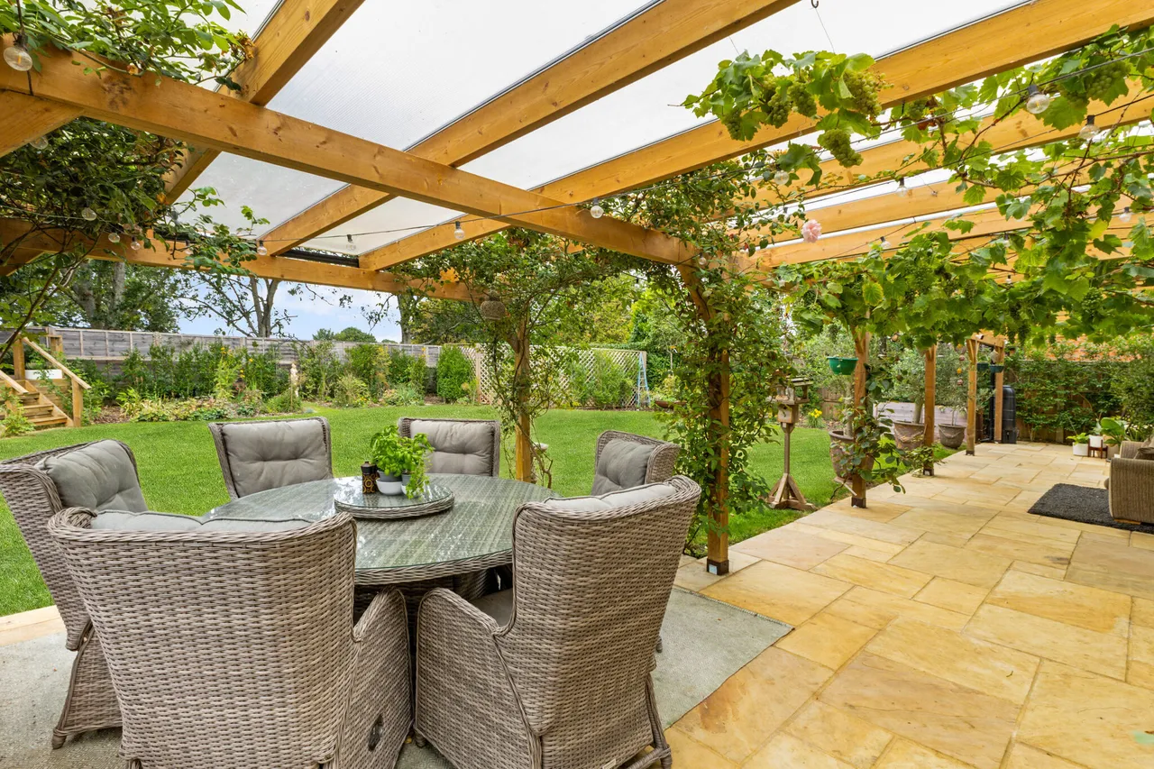Lees Hill, South Warnborough, RG29, photo 12