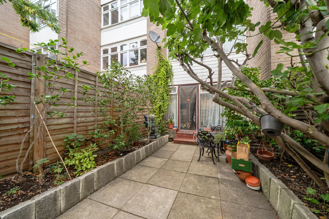 Coburg Crescent, Tulse Hill, SW2, photo 13