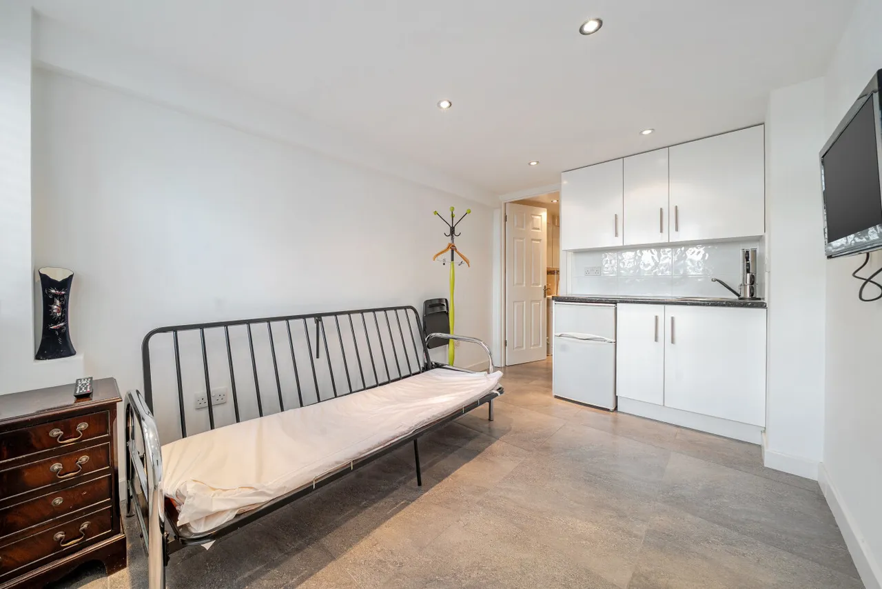 Coburg Crescent, Tulse Hill, SW2, photo 8