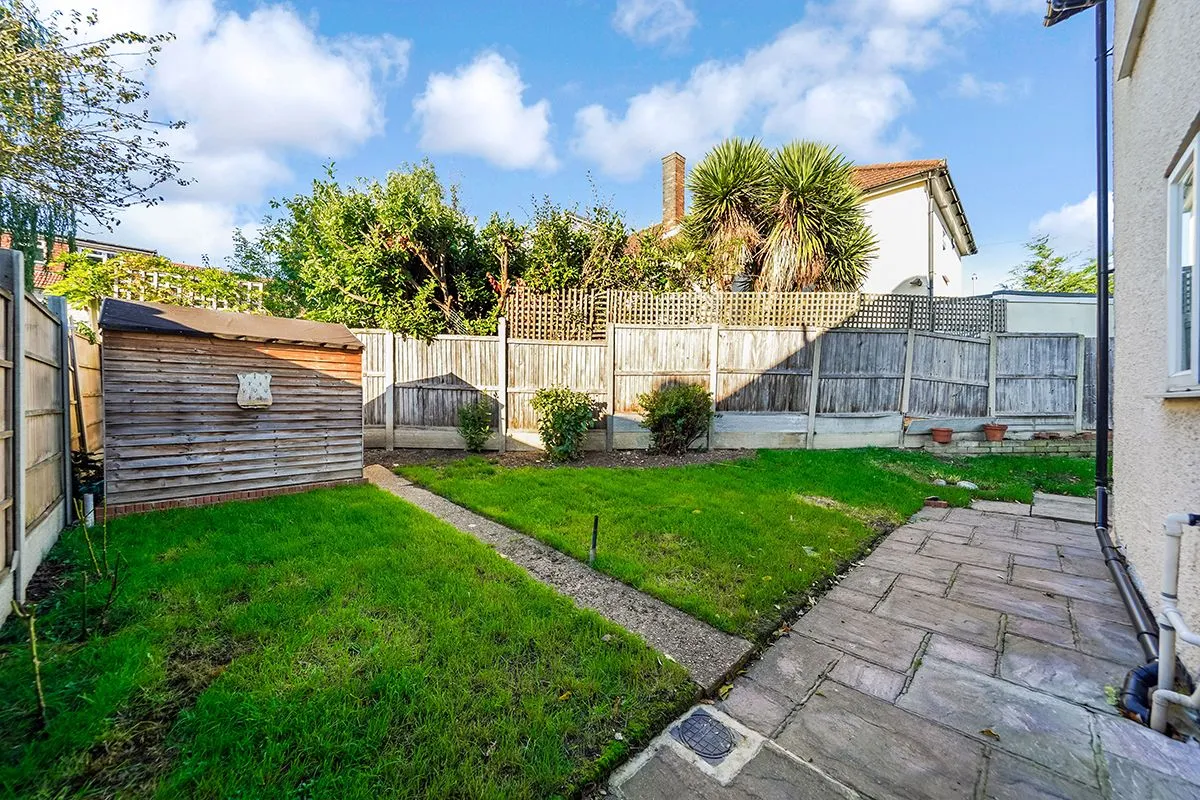 Tine Road, Chigwell, IG7, photo 13