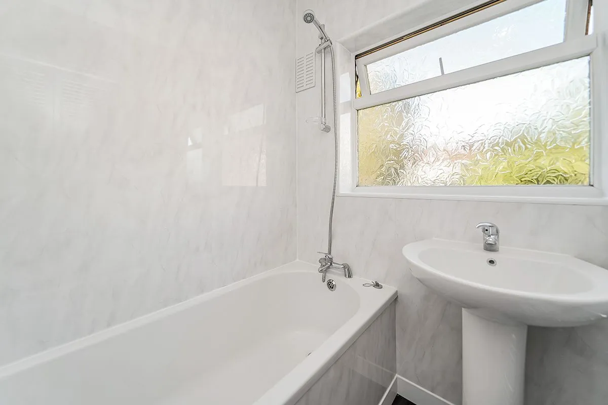 Tine Road, Chigwell, IG7, photo 11