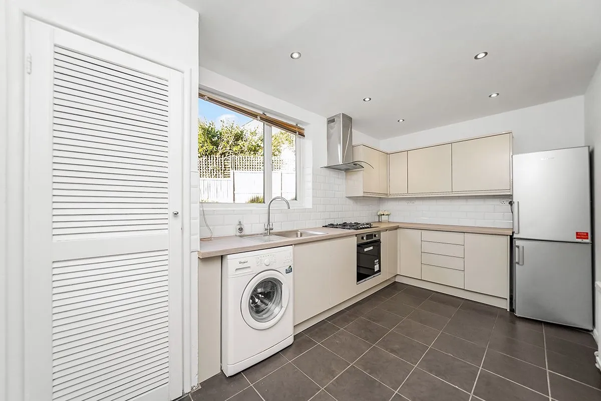 Tine Road, Chigwell, IG7, photo 3