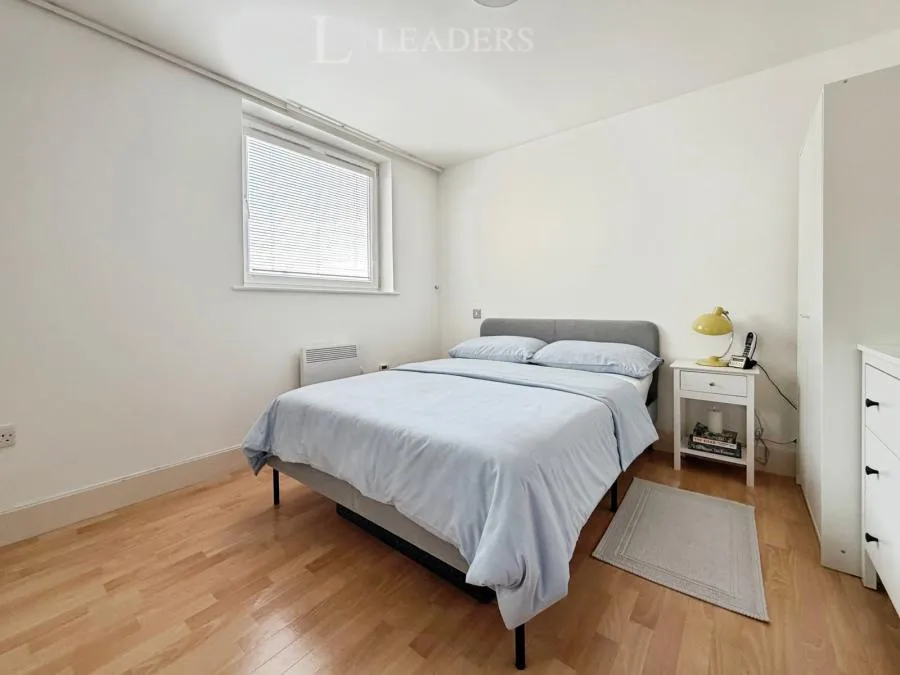 Anson Court, Gunwharf Quays, PO1, photo 8
