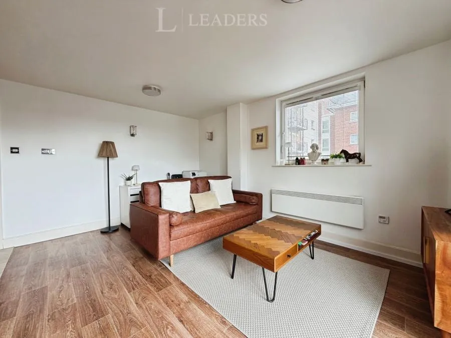 Anson Court, Gunwharf Quays, PO1, photo 4