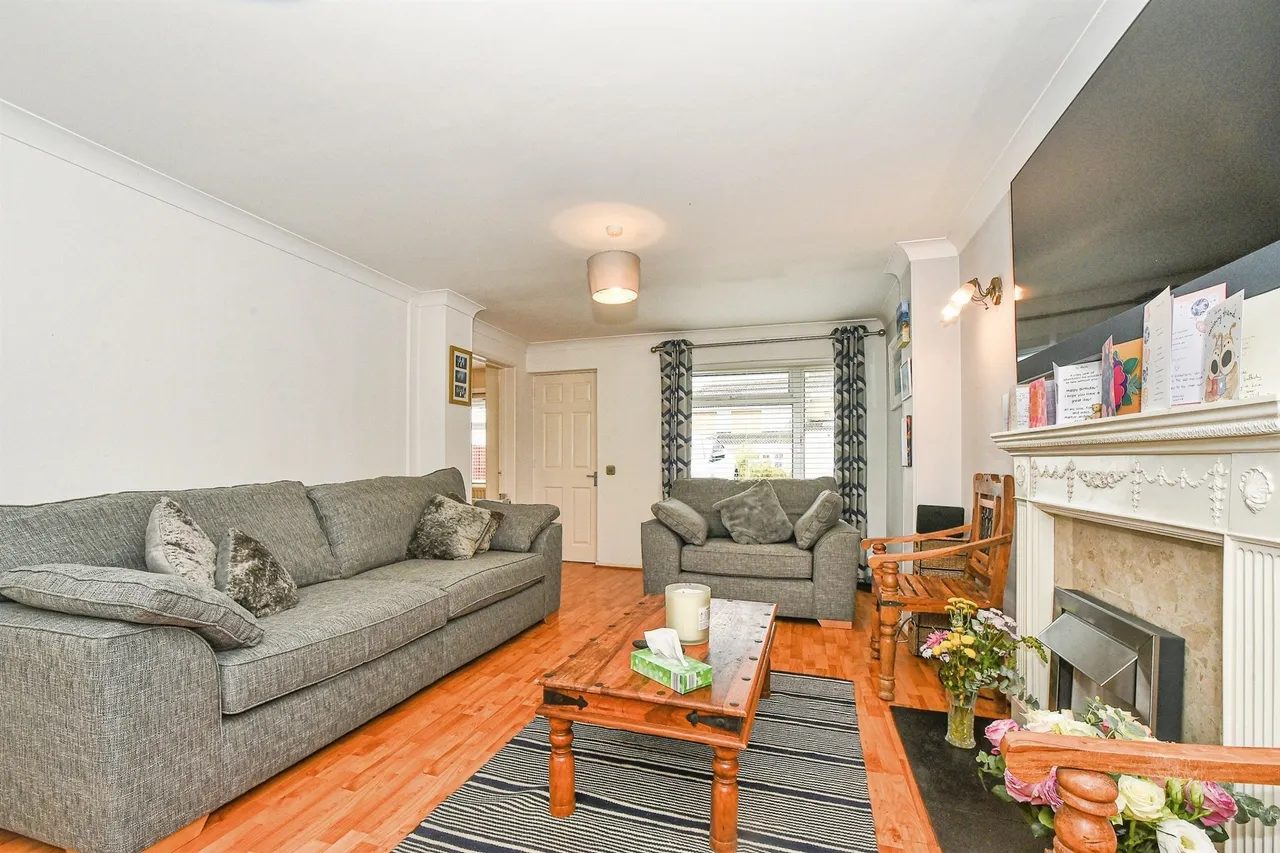 Knowlands, Highworth, Swindon, photo 2