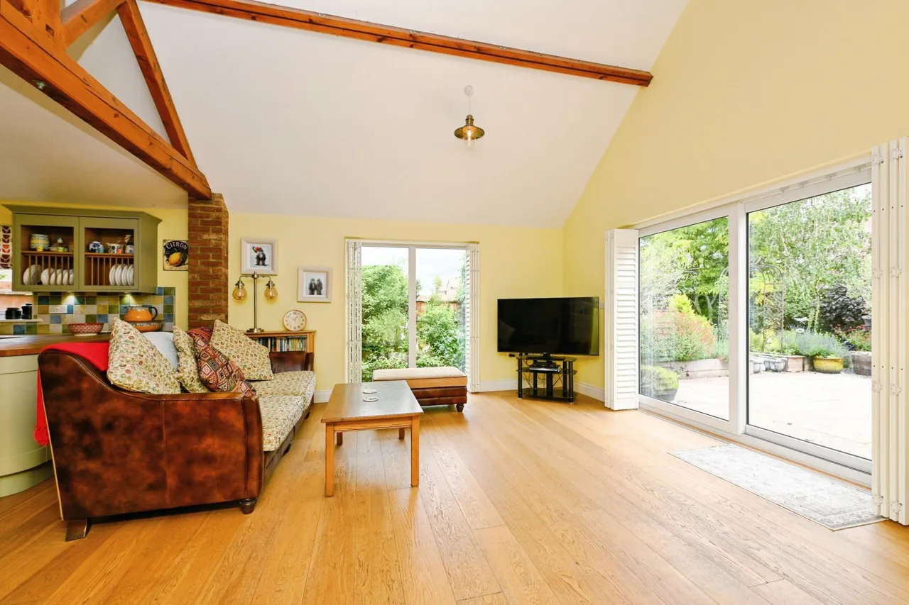 Hall Farm Road, Gayton, PE32, photo 4