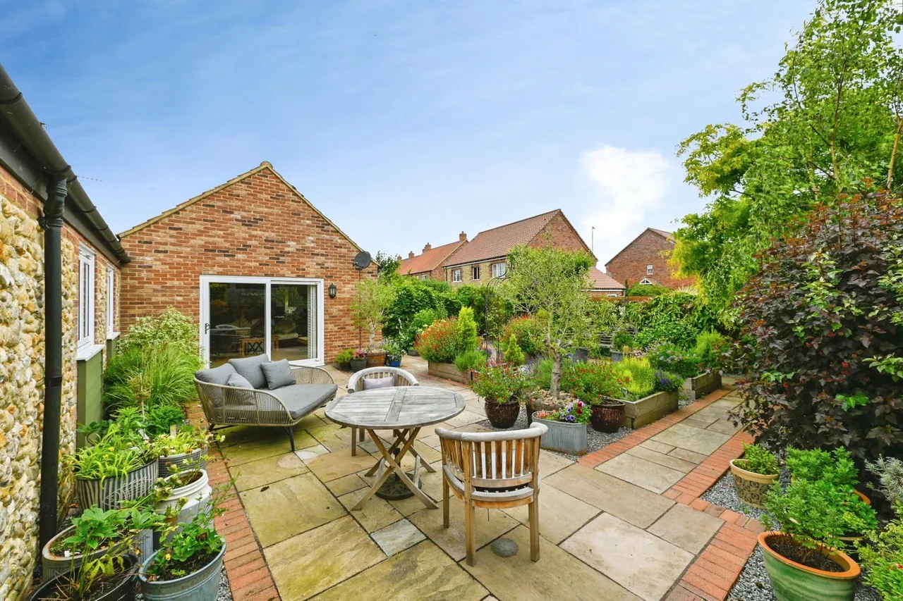 Hall Farm Road, Gayton, PE32, photo 19