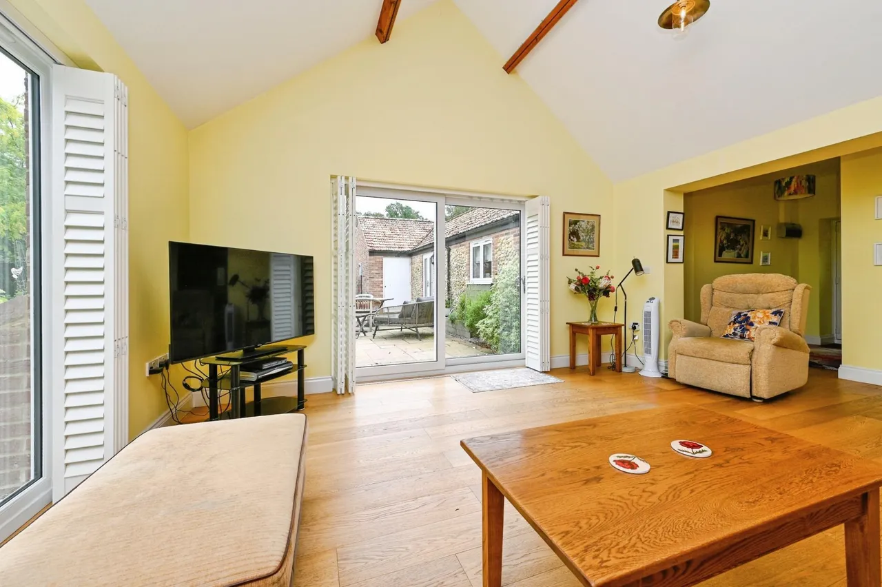 Hall Farm Road, Gayton, PE32, photo 5