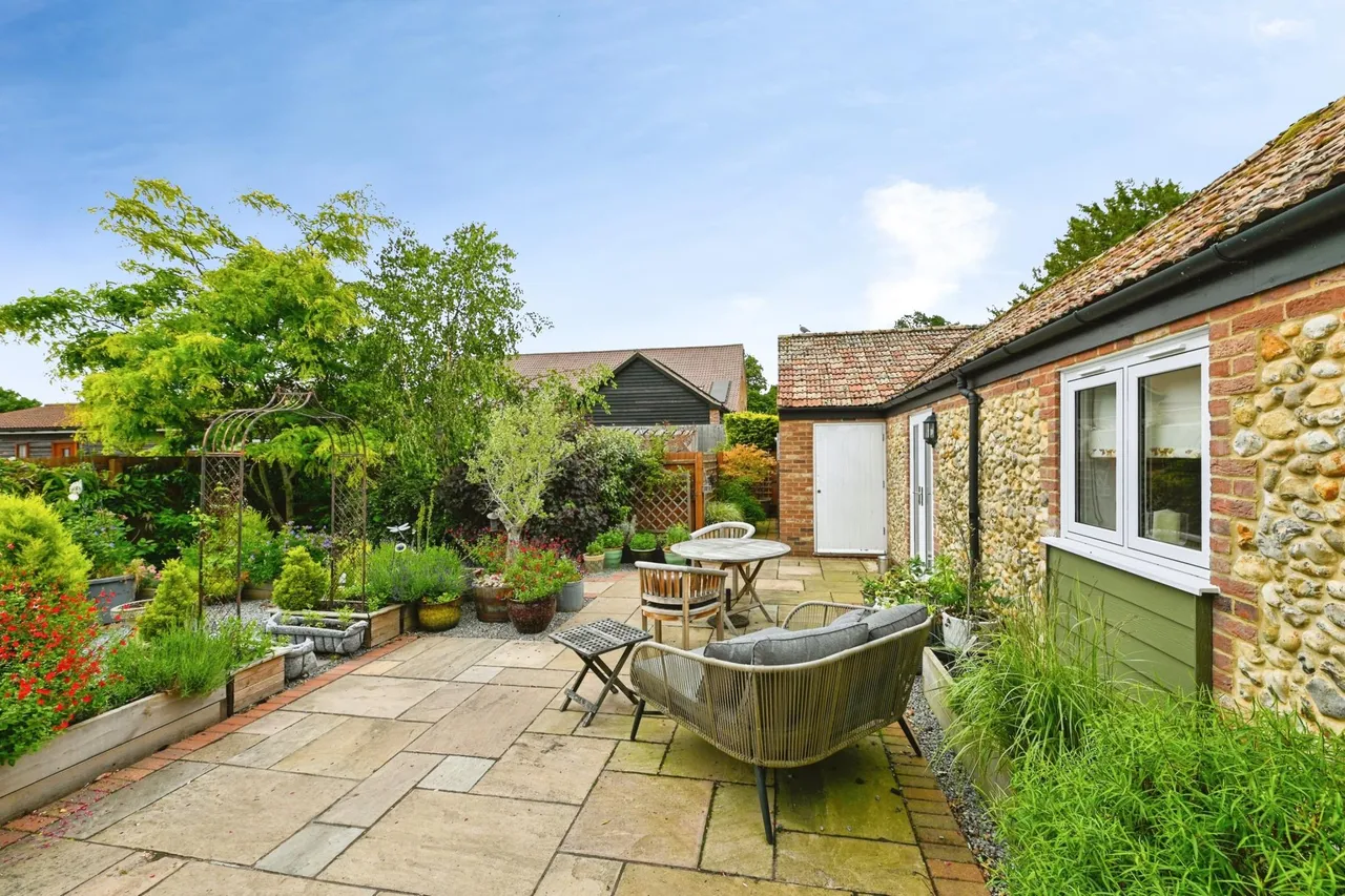 Hall Farm Road, Gayton, PE32, photo 17