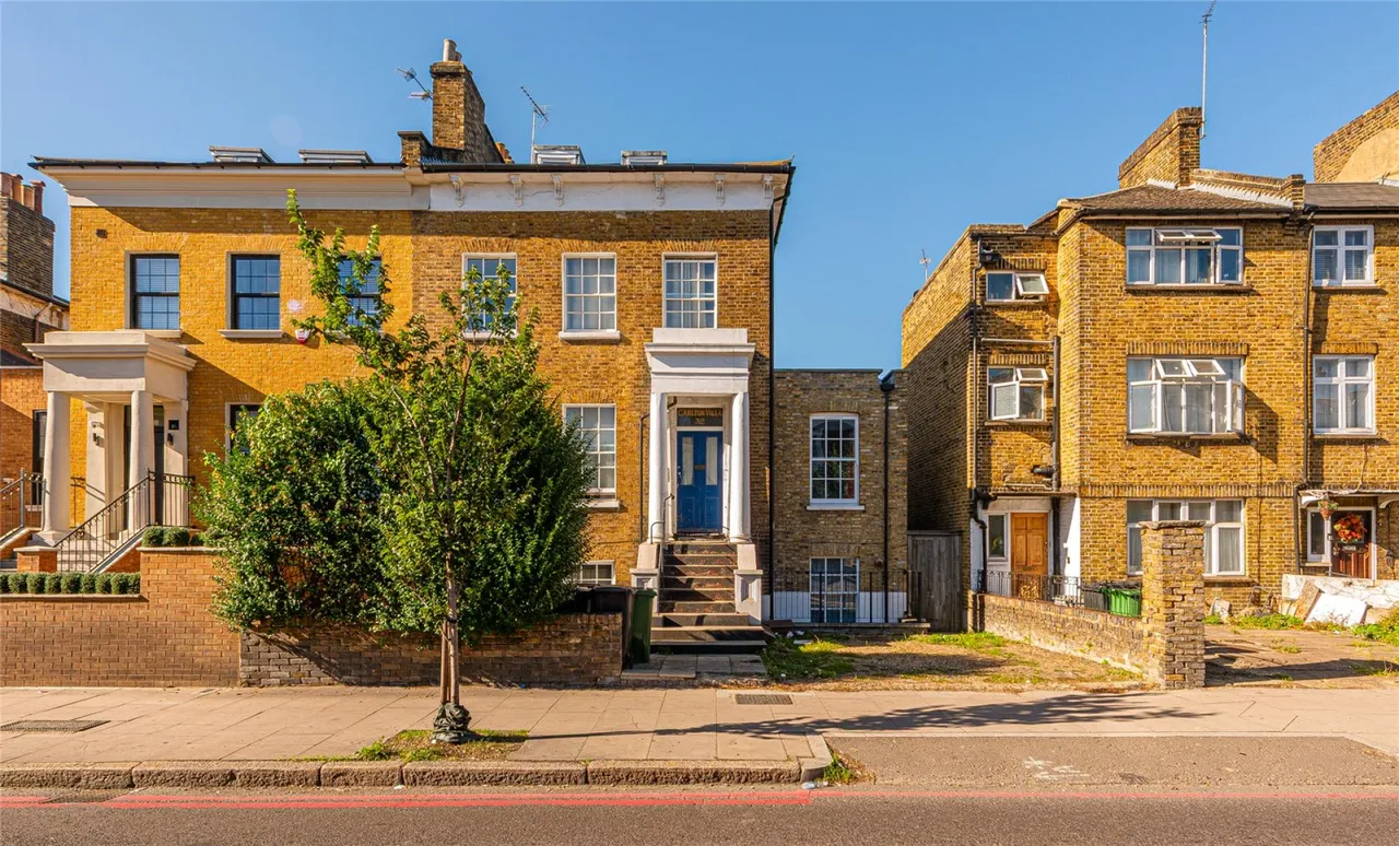 1 bed property for sale, Tollington Road, London