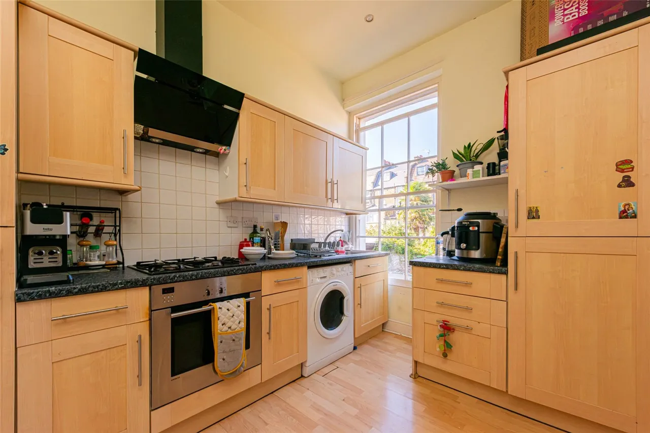 Tollington Road, London, photo 5