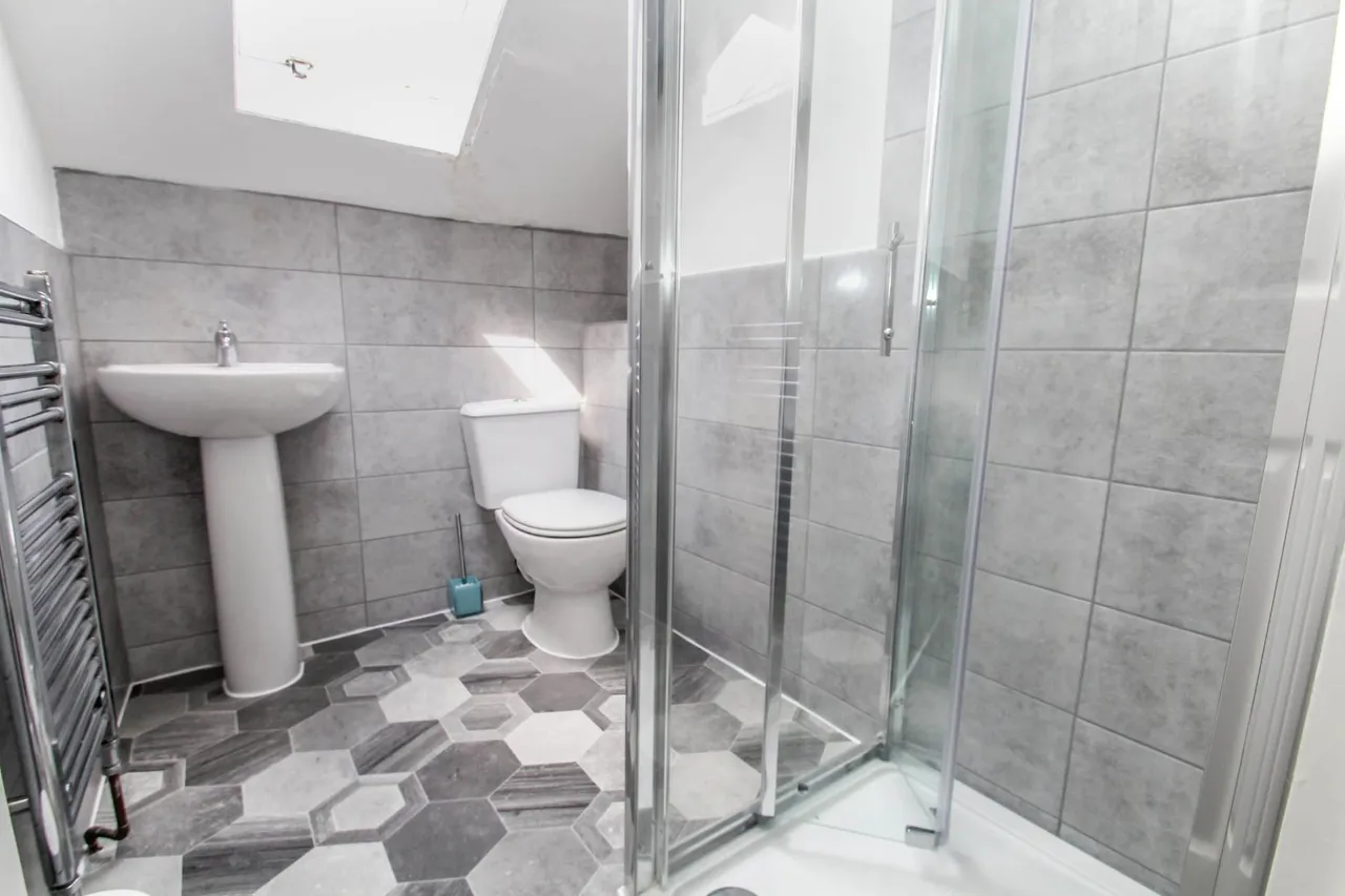 Grimthorpe Terrace, Headingley, LS6, photo 12