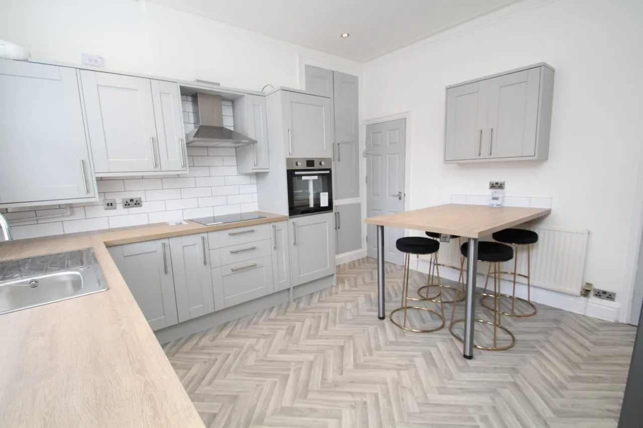 4 bed house to rent, Grimthorpe Terrace, Headingley, LS6