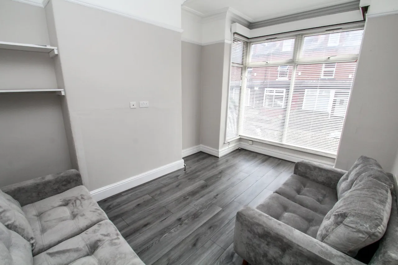 Grimthorpe Terrace, Headingley, LS6, photo 3