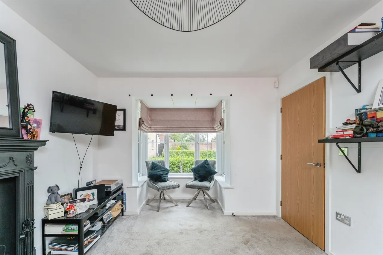 Oxford Court, Sealand, CH5, photo 9