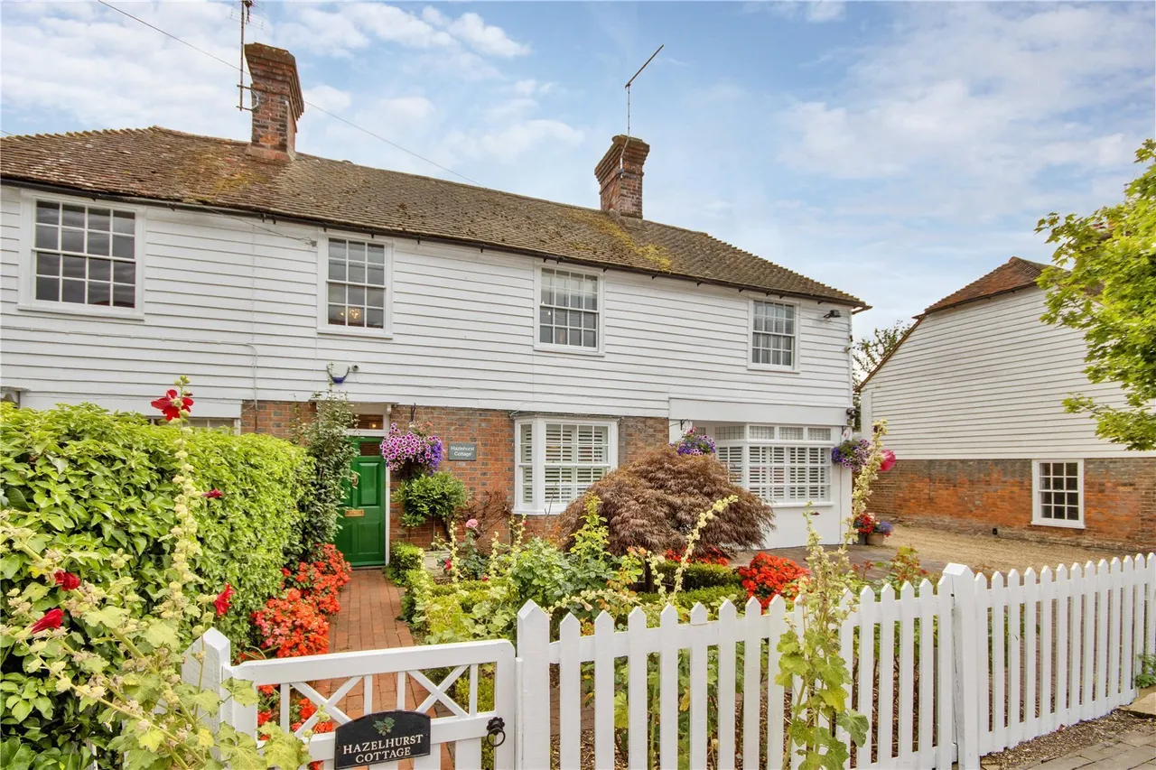 The Street, Sissinghurst, TN17, photo 2