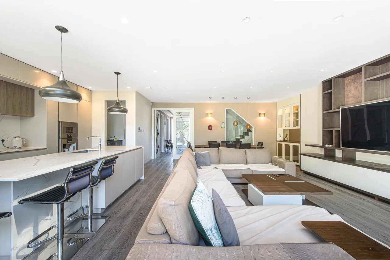 5 Elliot Road, London, photo 3