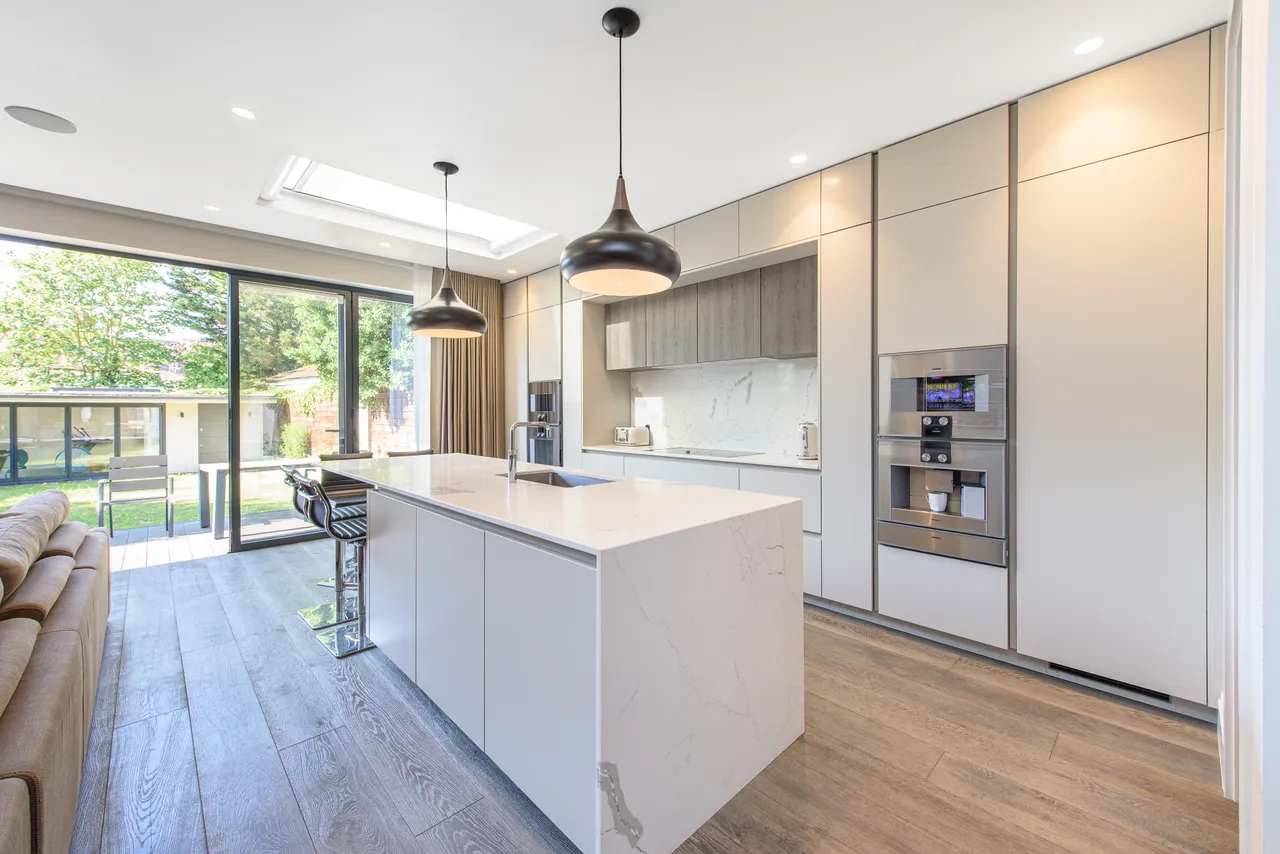 5 Elliot Road, London, photo 4
