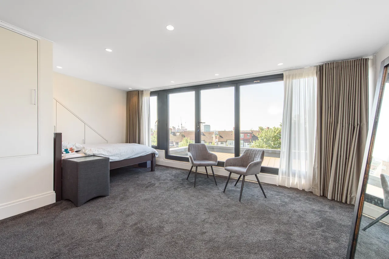 5 Elliot Road, London, photo 7