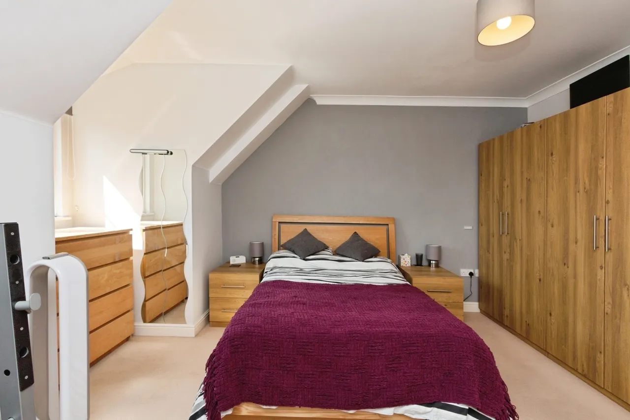 London Road, Camberley, GU15, photo 7
