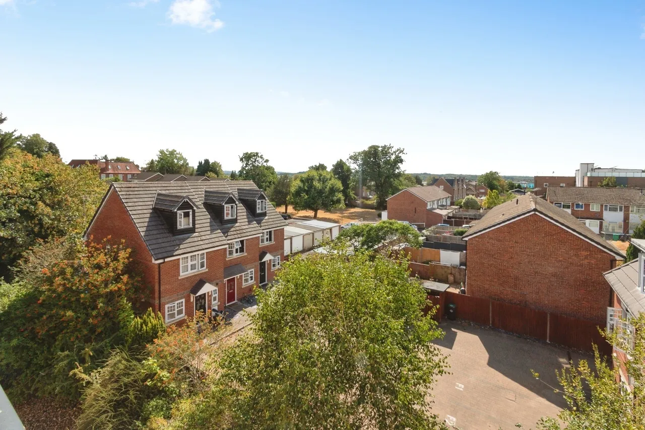 London Road, Camberley, GU15, photo 17