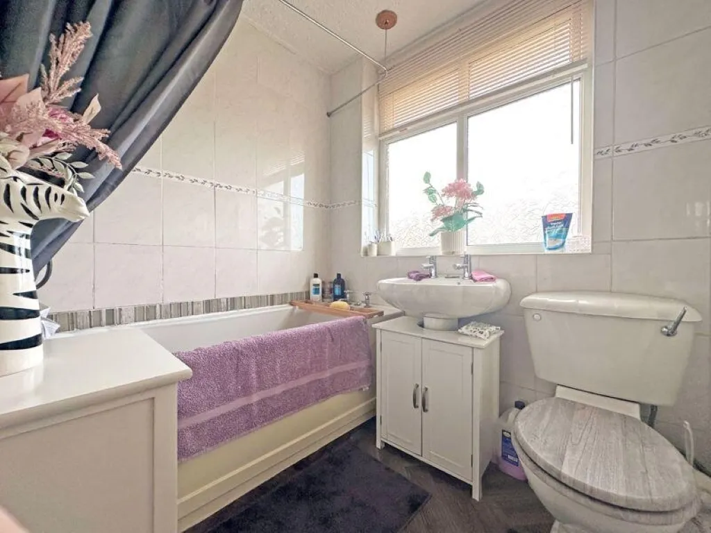 Bertram Close, Tipton, DY4, photo 18