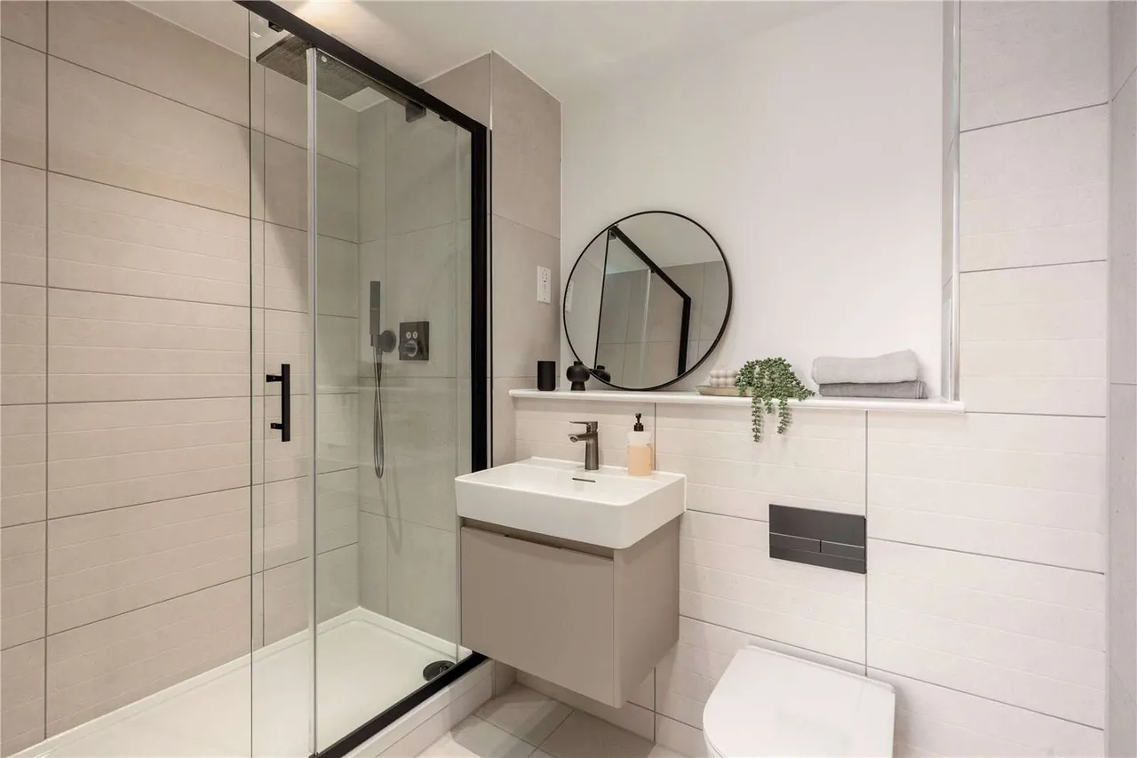 Flat 31 Logie Green Road, Edinburgh, Midlothian, EH7 4GR, photo 10