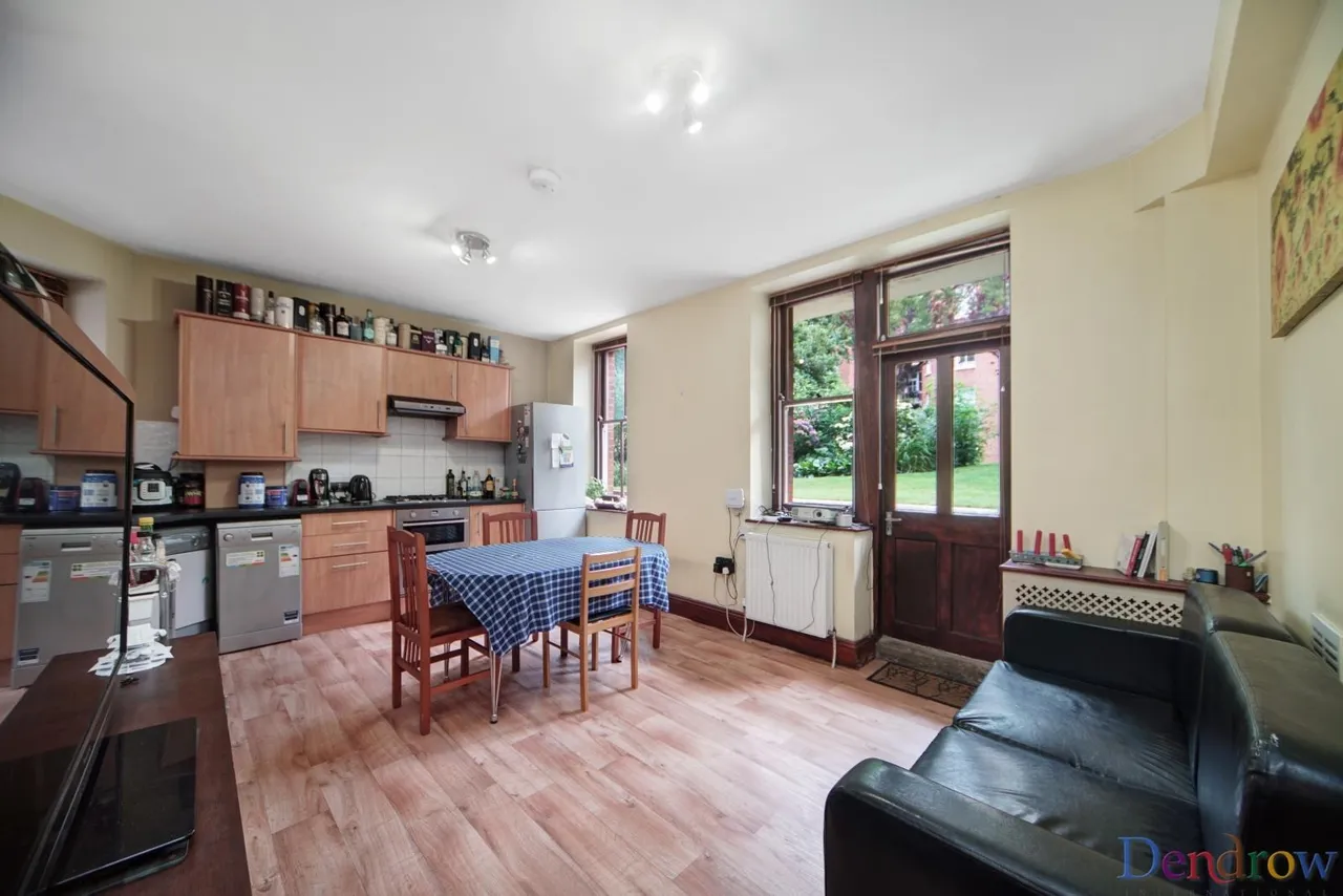 4 bed flat for sale — Grantully Road, Maida Vale, London, W9 1LN