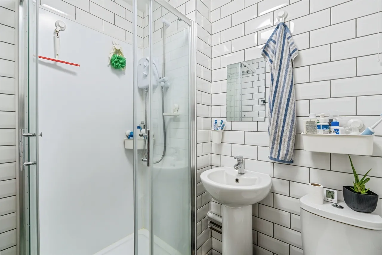 Alfred Close, Totton, SO40, photo 5