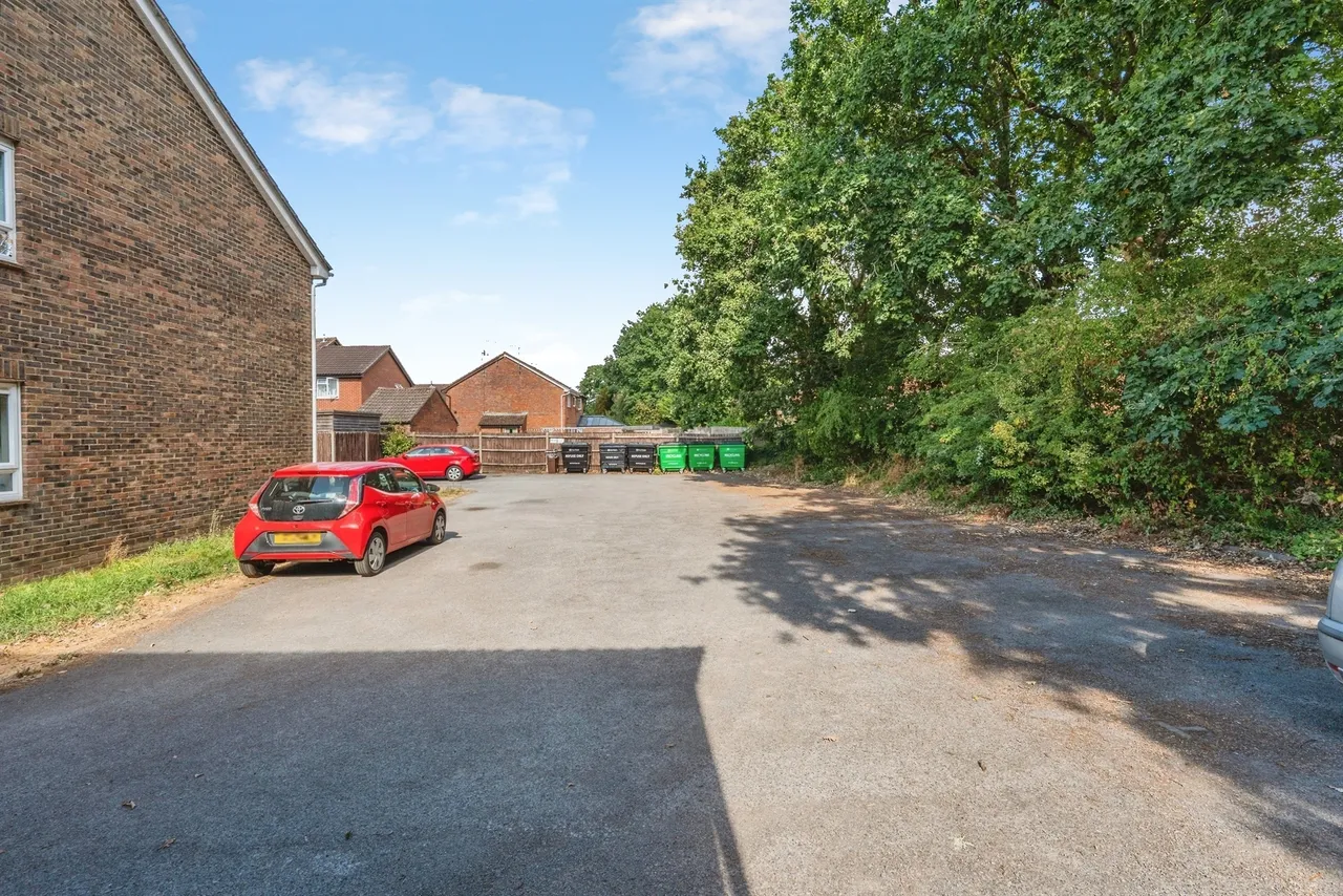 Alfred Close, Totton, SO40, photo 9