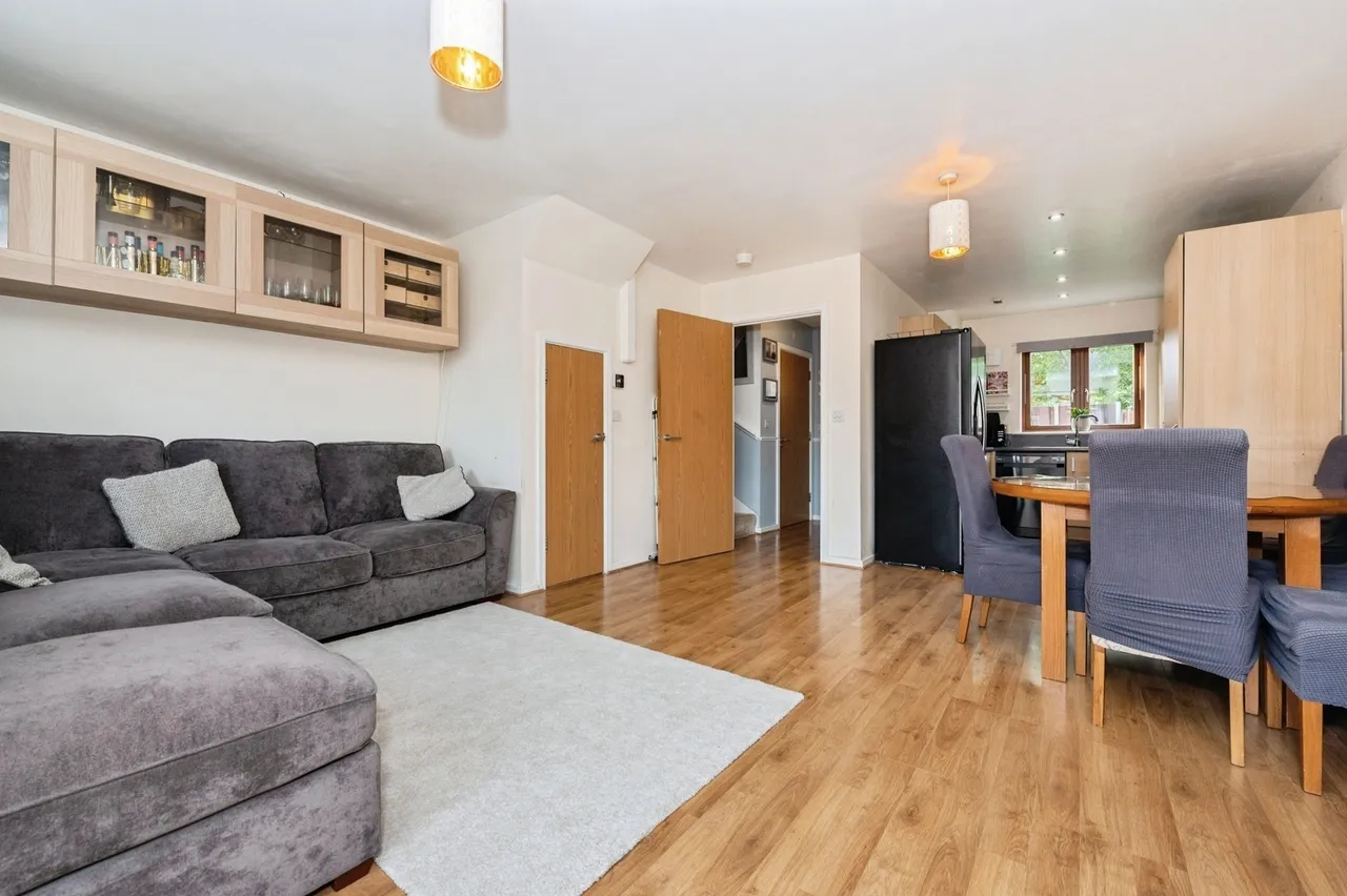Raleigh Close, Gravesend, DA12, photo 5