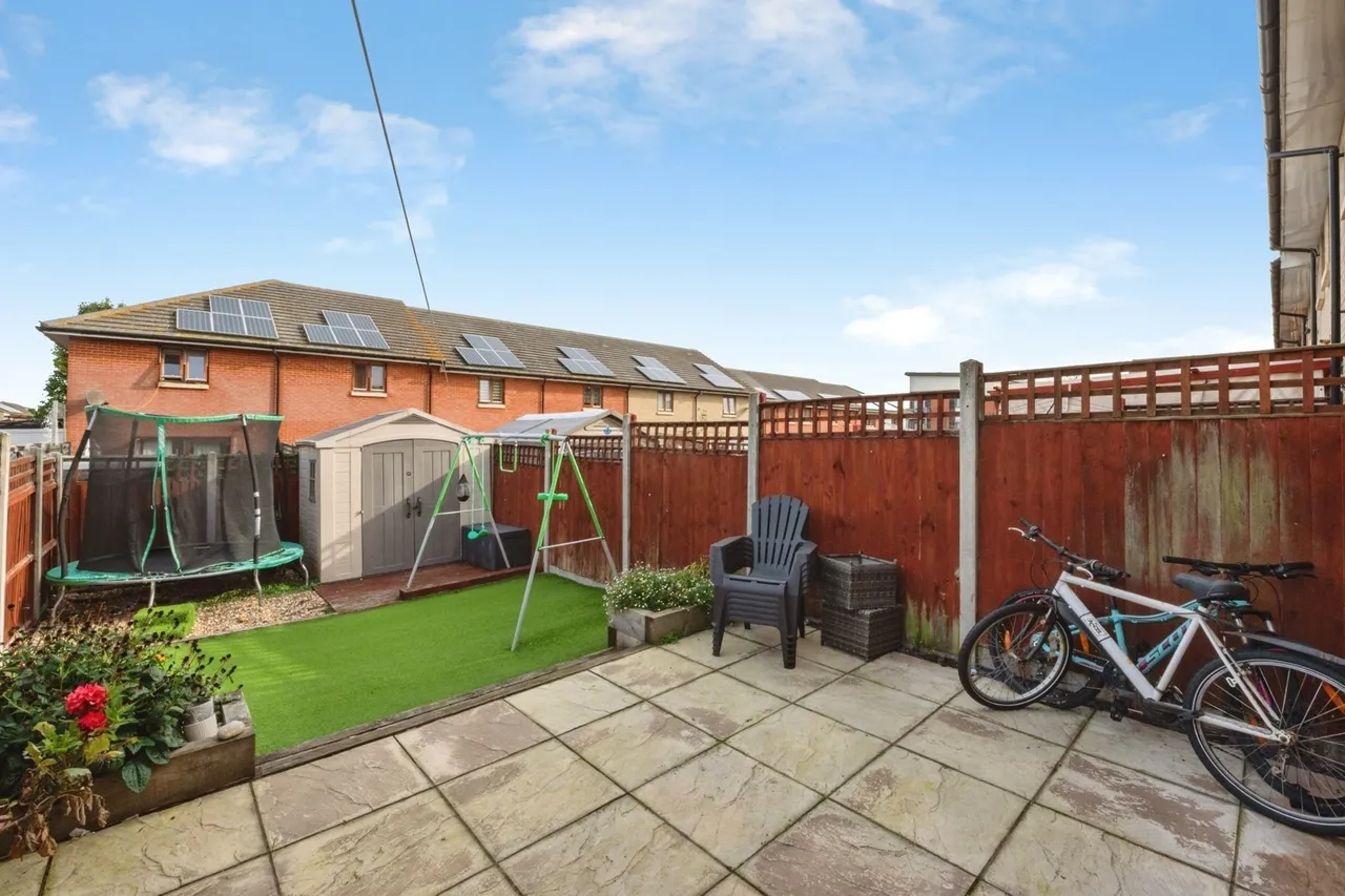 Raleigh Close, Gravesend, DA12, photo 18