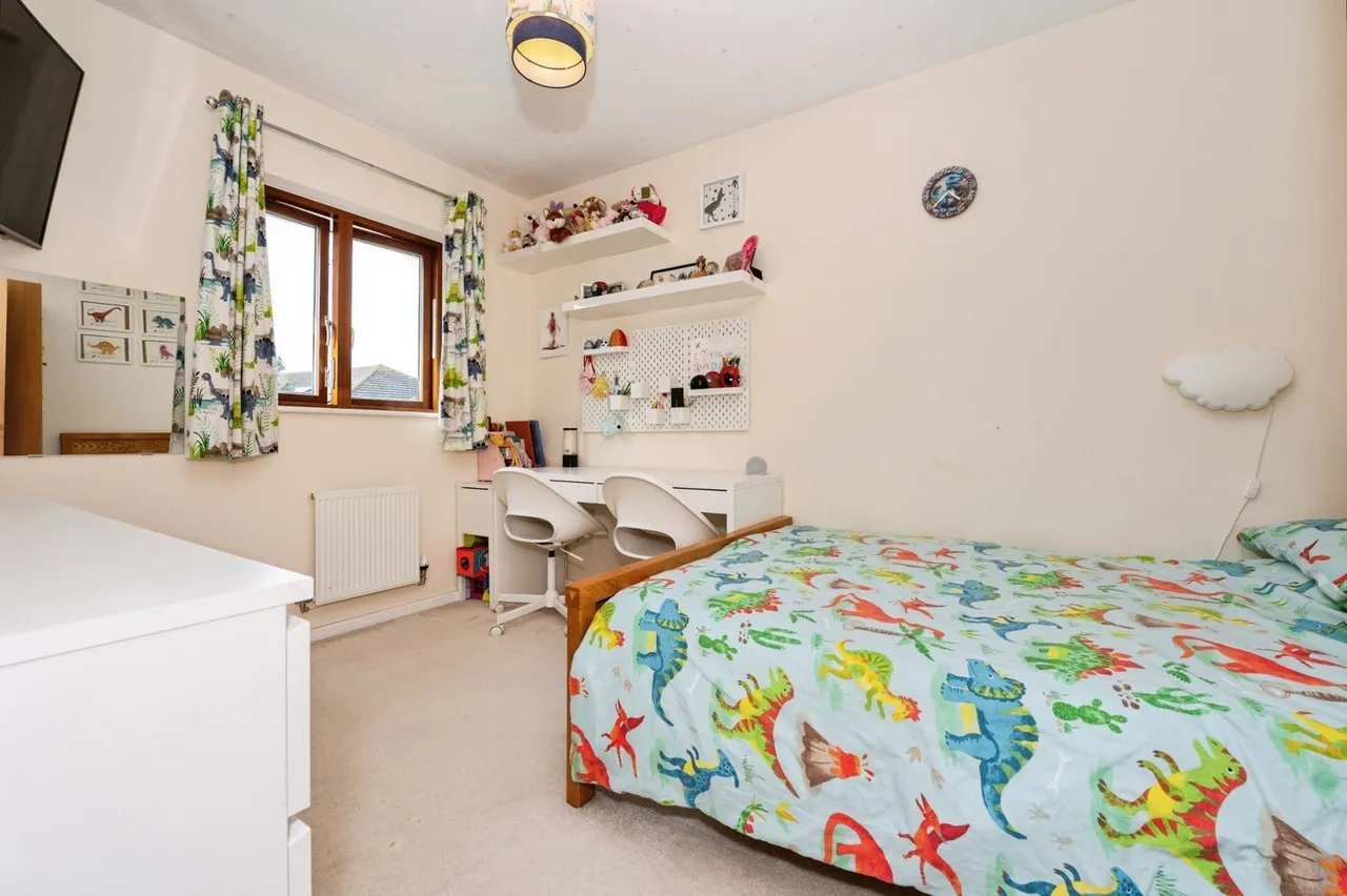 Raleigh Close, Gravesend, DA12, photo 10