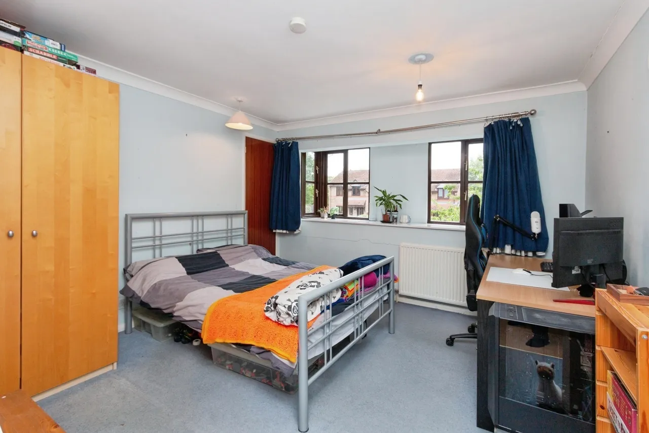 Meadowland, Chineham, RG24, photo 9