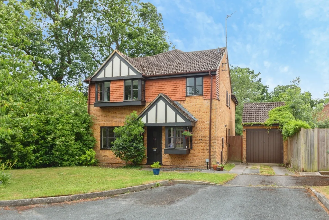 4 bed house for sale, Meadowland, Chineham, RG24