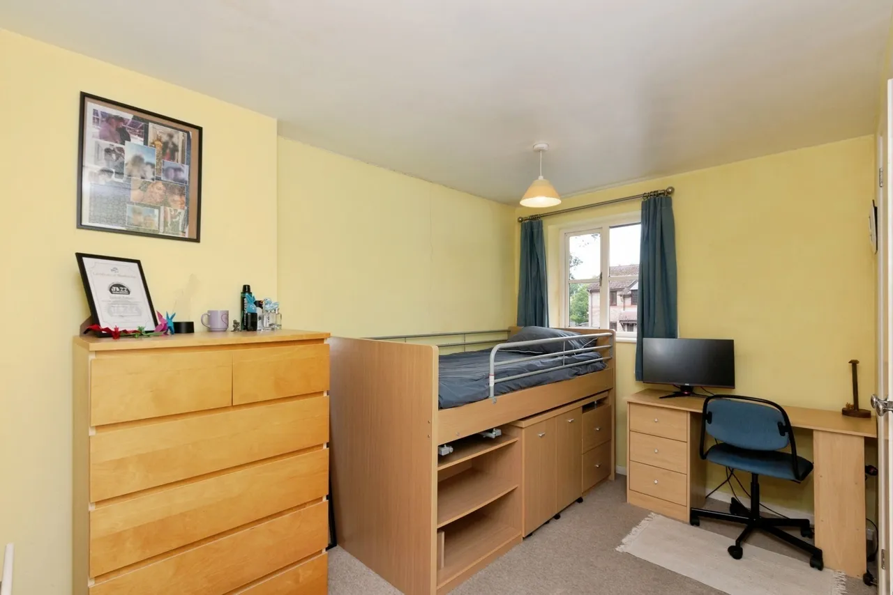 Meadowland, Chineham, RG24, photo 13