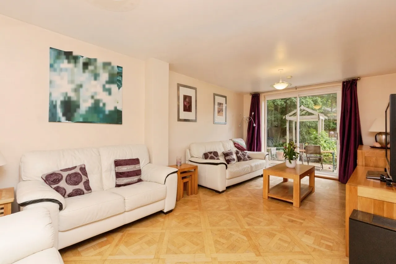 Meadowland, Chineham, RG24, photo 5