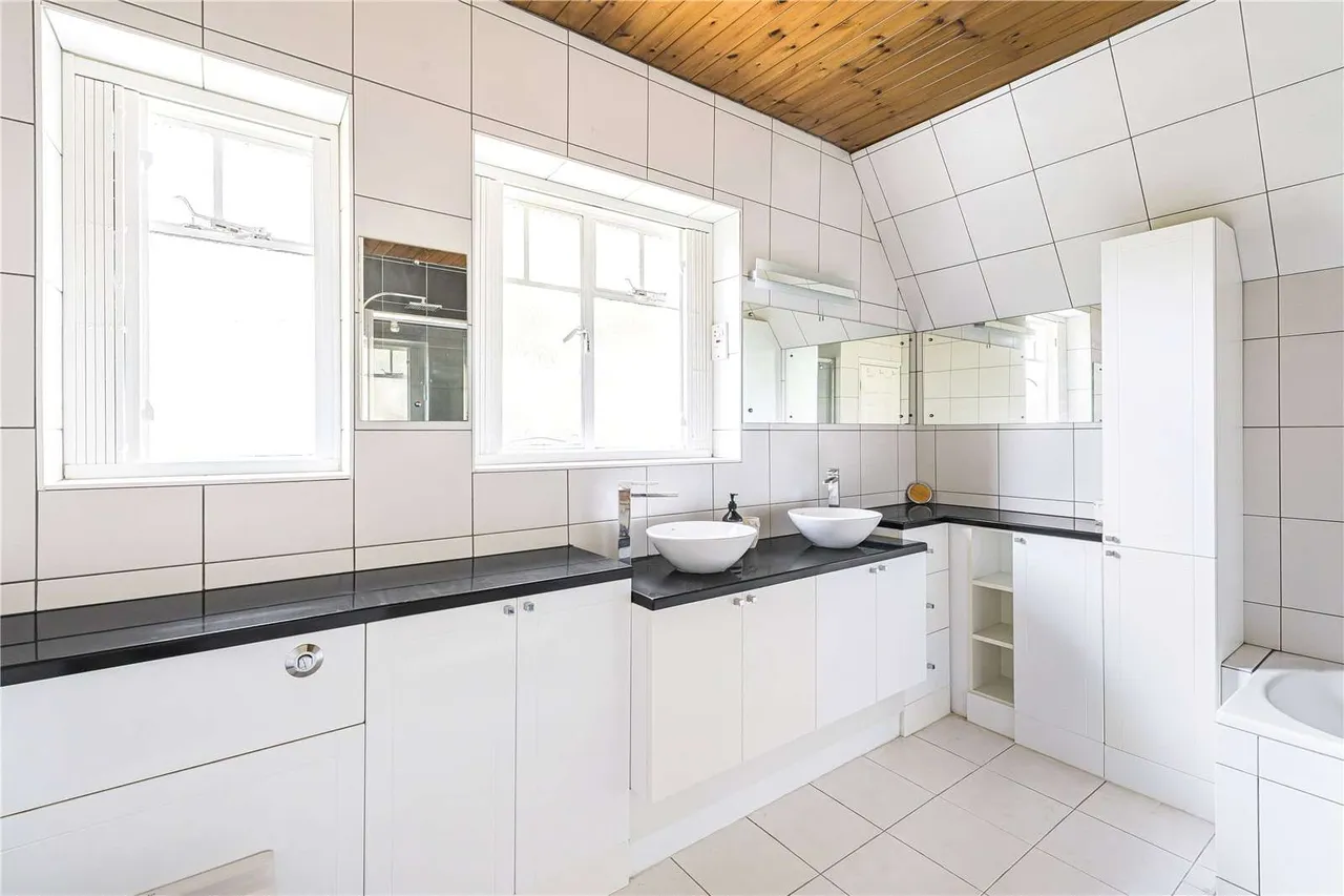 Brim Hill, London, N2 0EZ, photo 12