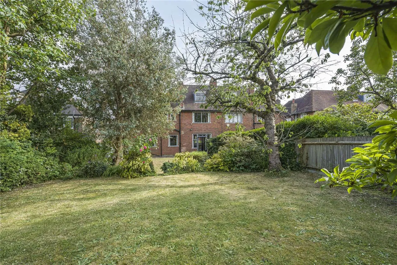 Brim Hill, London, N2 0EZ, photo 6