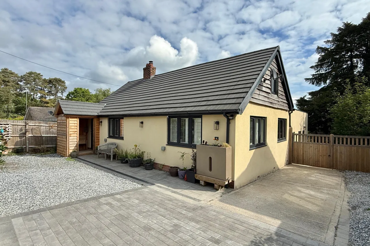 Pinewood Road, St. Ives, BH24, photo 25