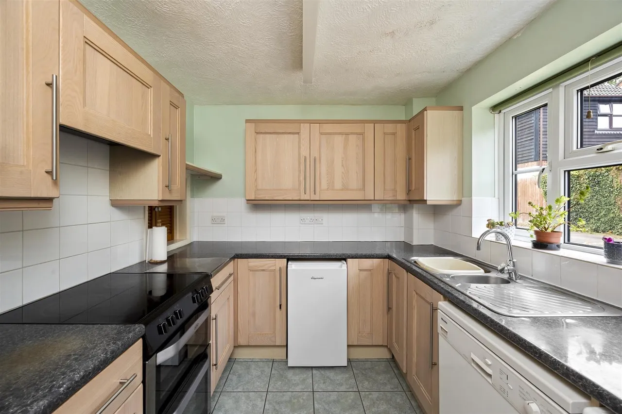 The Laurels, Uckfield, TN22 1XE, photo 7