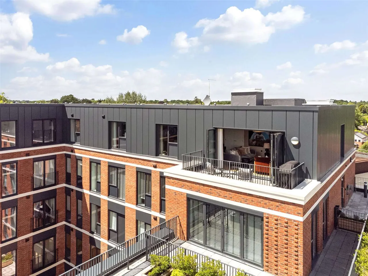 3 bed flat for sale — Imperial House, Princes Gate, Homer Road, Solihull, West Midlands, B91 3ZW