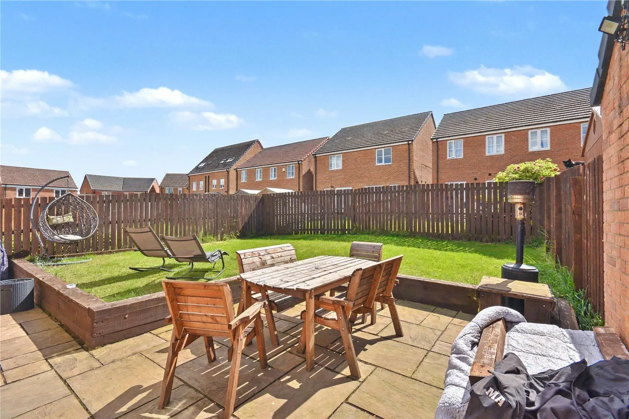 Whinmoor Way, Leeds, LS14, photo 9