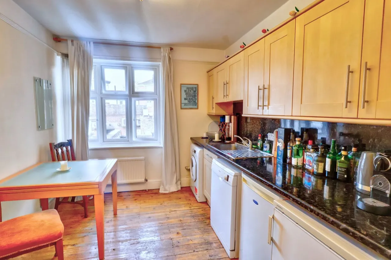 Sycamore Road, Amersham, HP6, photo 2