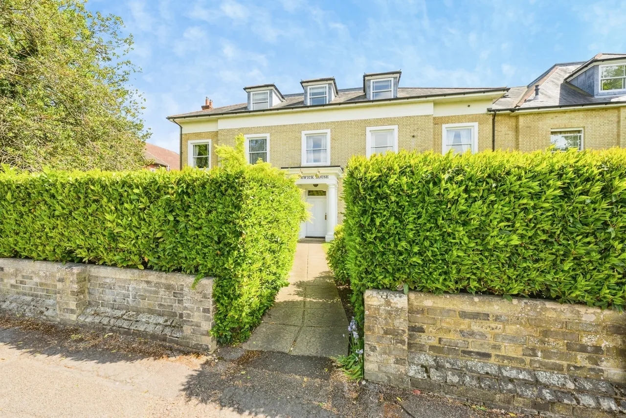 Ladbroke Road, Redhill, RH1, photo 12