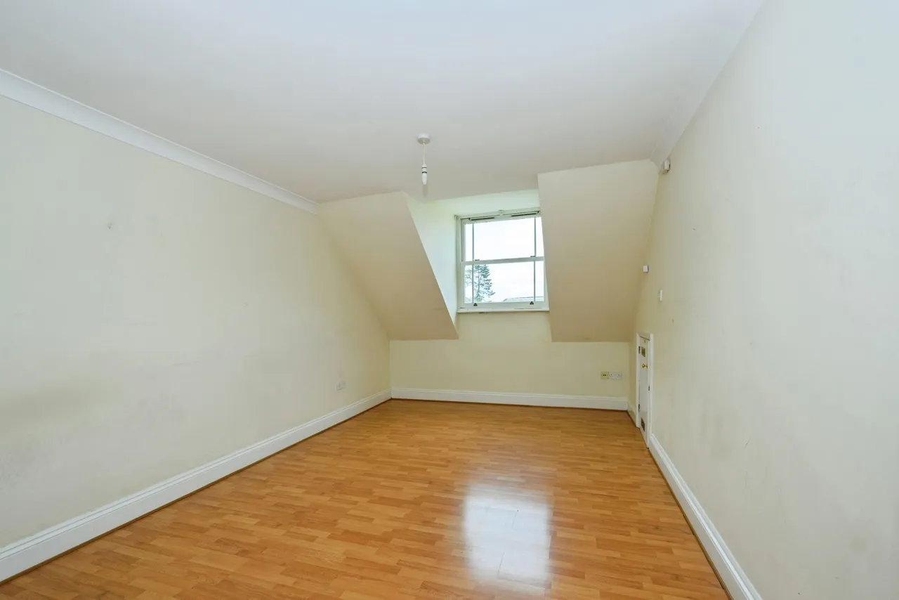 Ladbroke Road, Redhill, RH1, photo 7